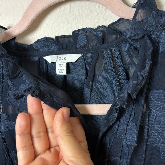 Joie Chaylse Top Dark Navy Blue Floral Sheer Popoever Sz XS - Picture 7 of 13